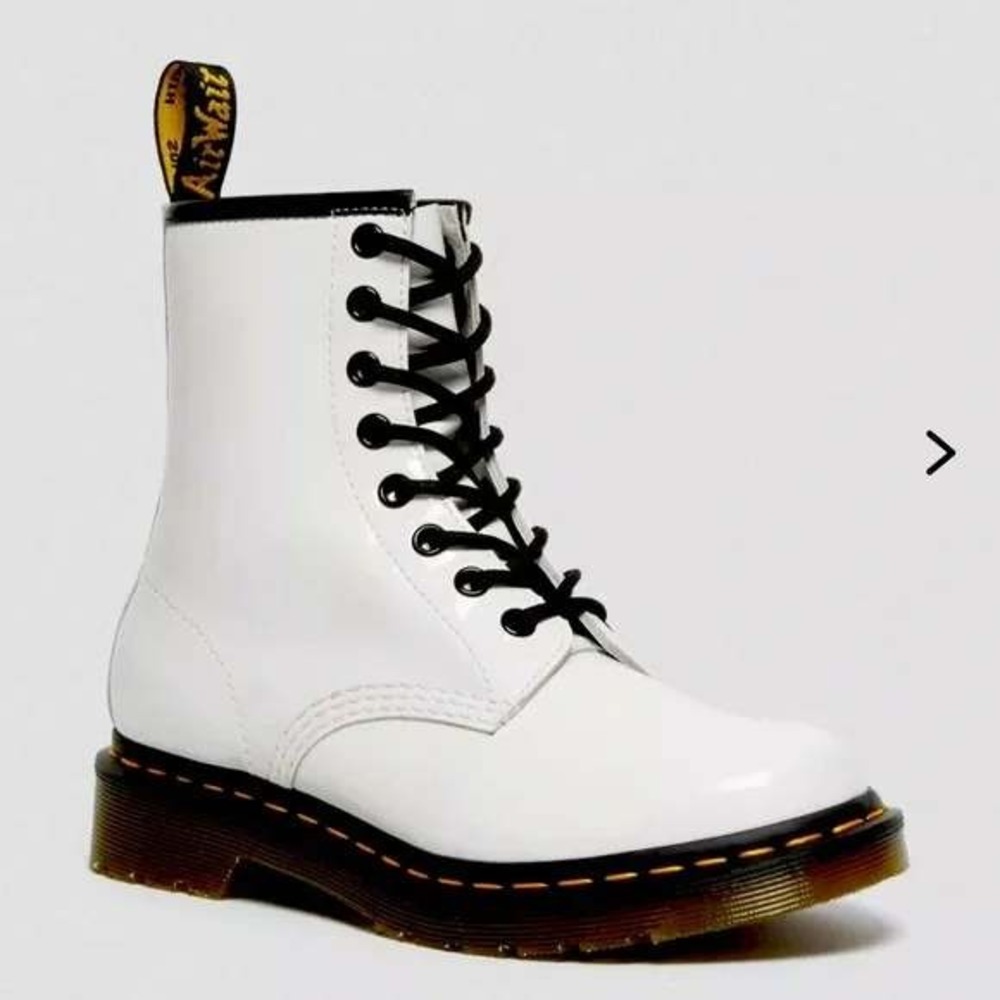 Dr Martens 1460 White Patent Leather‎ Eyelet Boots Womens Size 7